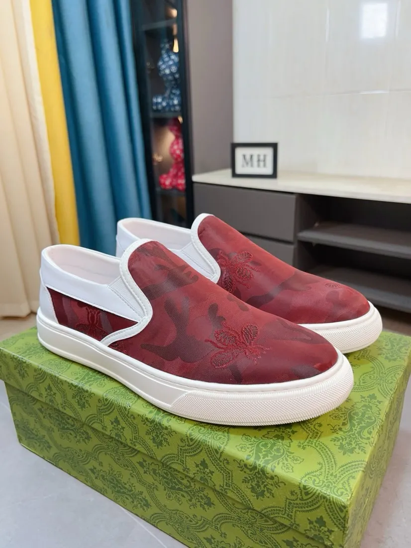 Men's shoes 💰360🌹🌹GUCCI [Gucci] New high-end brand of men's shoes, the latest fashionable casual men's shoes, trendy and versatile style, relaxed and sporty style, uppers imported from Italy, genuine leather lining and ultra-fine workmanship. Original personalized fashionable rubber wear-resistant outsole, light and comfortable on the foot, size 38-44